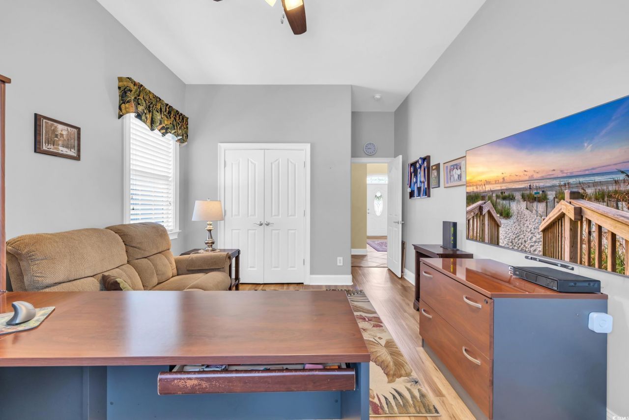 4254 Congressional Dr. Photo 25