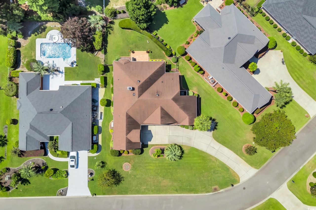 4254 Congressional Dr. Photo 36