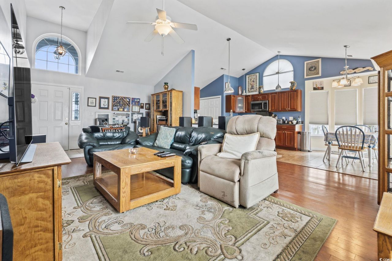 2008 Saltwater St. Photo 11