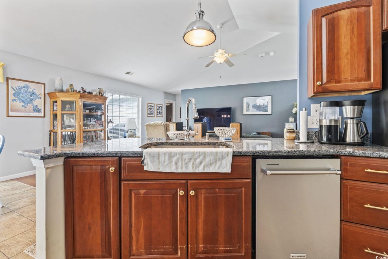 2008 Saltwater St. Photo 16