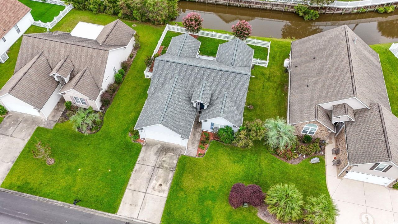 2008 Saltwater St. Photo 3