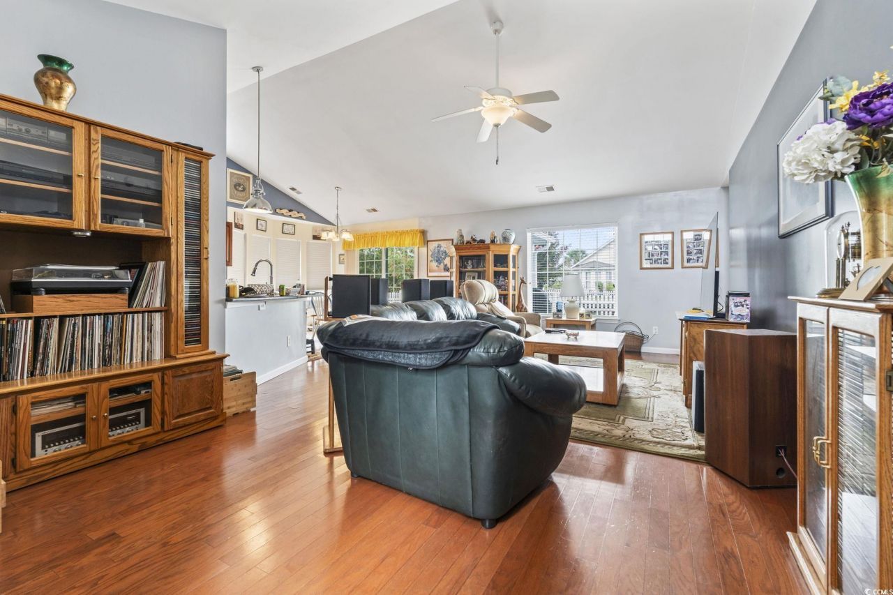 2008 Saltwater St. Photo 6