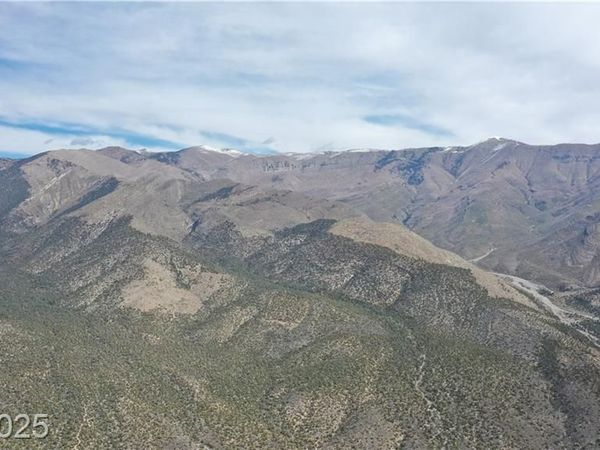 Trout Canyon Road , Las Vegas, NV 89124