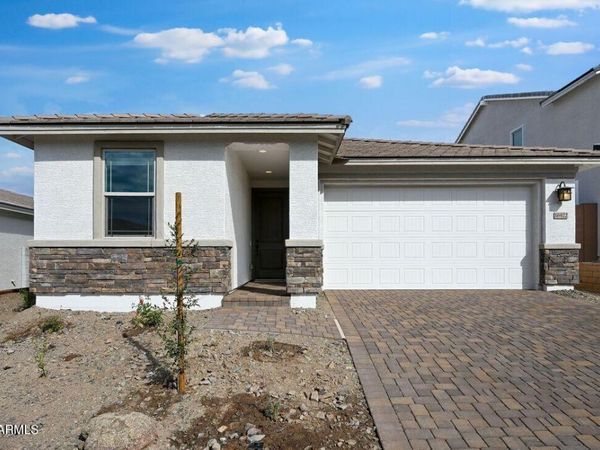 16922 W THURMAN Drive, Goodyear, AZ 85338