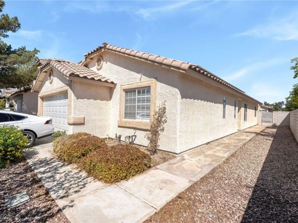 8920 Iron Hitch Avenue, Las Vegas, NV 89143