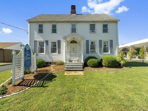 369 Boston Post, Old Saybrook, CT 06475