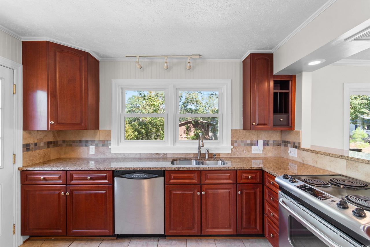 1616 26th Ave N Photo 10