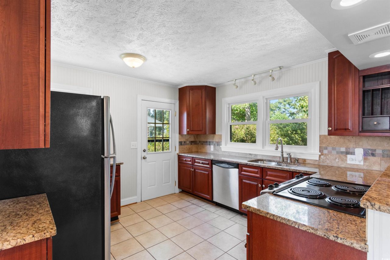 1616 26th Ave N Photo 11