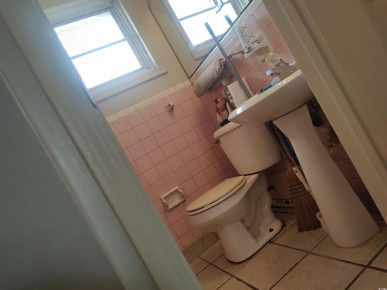 307 Flagg St. Photo 12