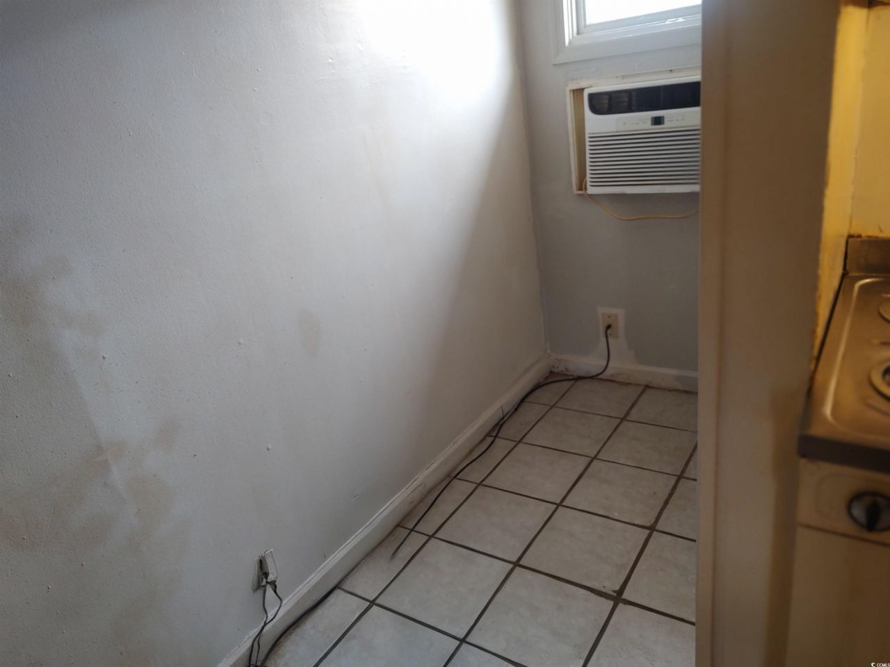 307 Flagg St. Photo 6