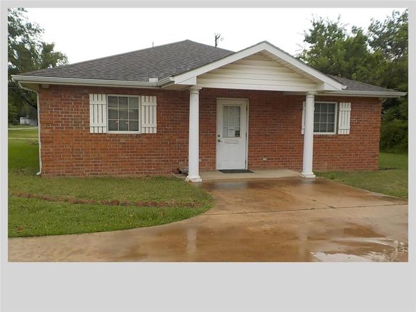 1003 W 11th Street, Coffeyville, KS 67337