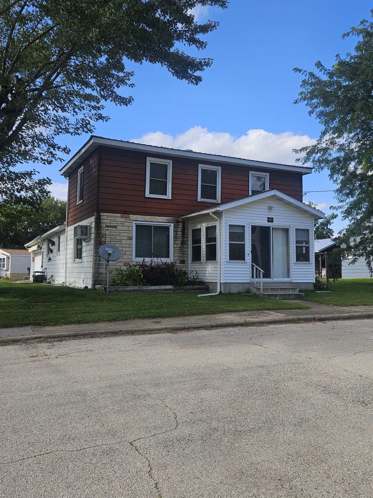 401 Spencer Street, Woodman, WI 53827 Main Photo