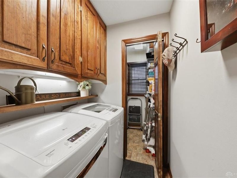 703 Dorchester Drive, Springfield, OH 45506 Photo 13