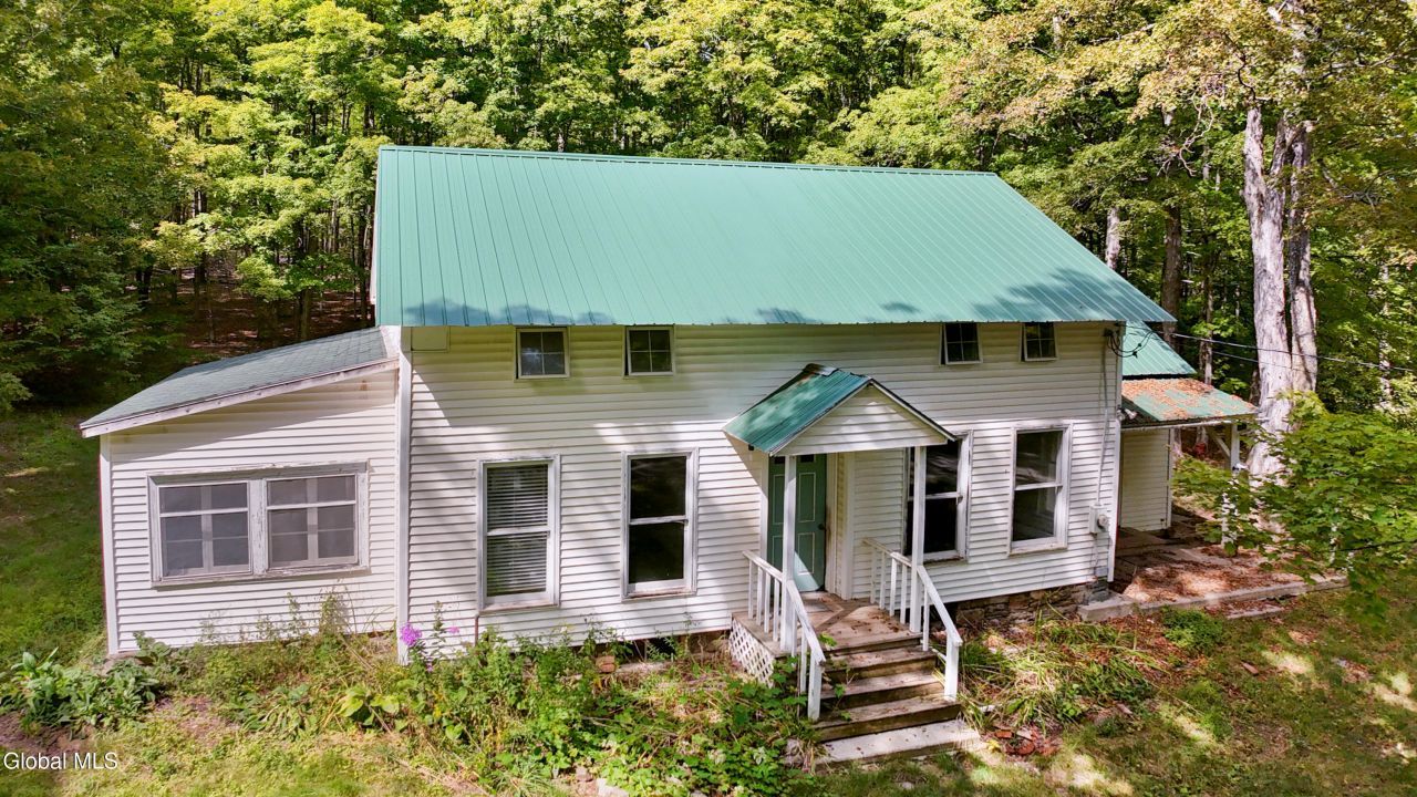 200 Davis Mt Road, Oak Hill, NY 12469 Main Photo