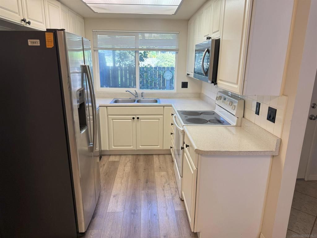 9595 Easter Way, Unit 8, San Diego, CA 92121 Main Photo