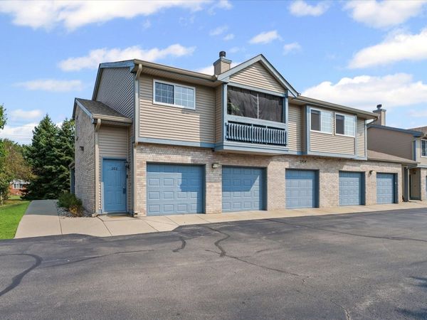 2404 Windward Boulevard, Unit 202, Champaign, IL 61821