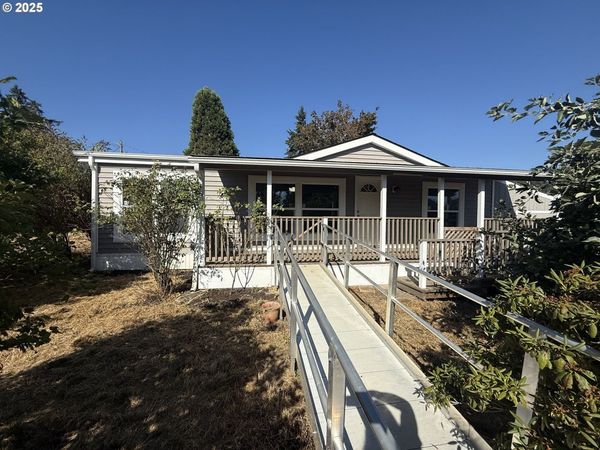 373 HAYHURST RD, Yoncalla, OR 97499