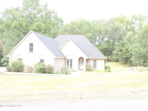 2780 N Crockett Road Road, Senatobia, MS 38668
