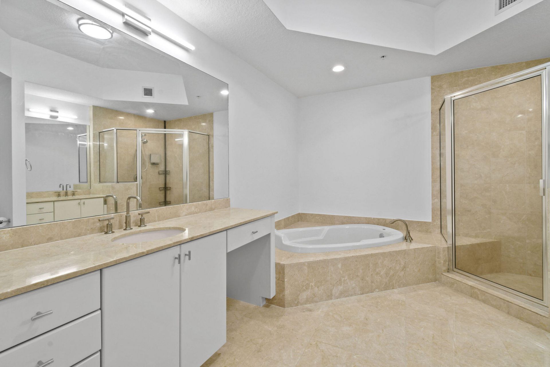 701 S Olive Avenue, Unit 818, West Palm Beach, FL 33401 Photo