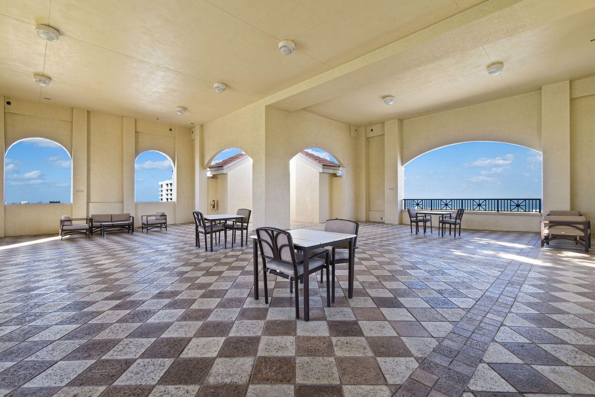 701 S Olive Avenue, Unit 818, West Palm Beach, FL 33401 Photo