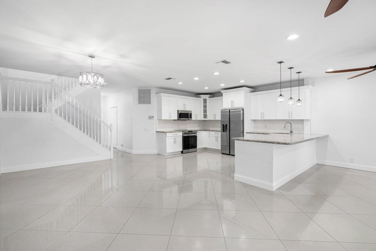 6684 Via Regina, Boca Raton, FL 33433 Photo