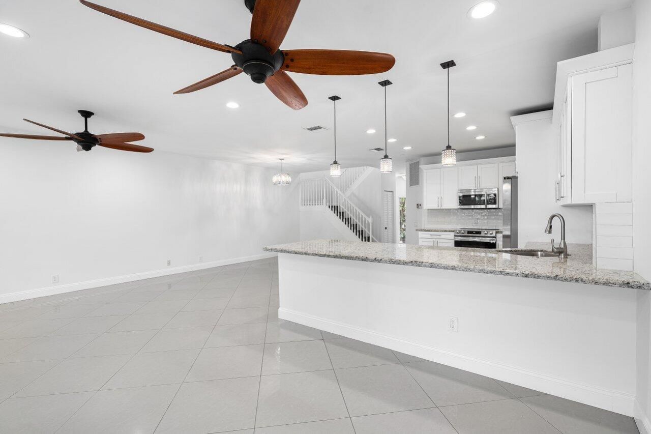 6684 Via Regina, Boca Raton, FL 33433 Photo