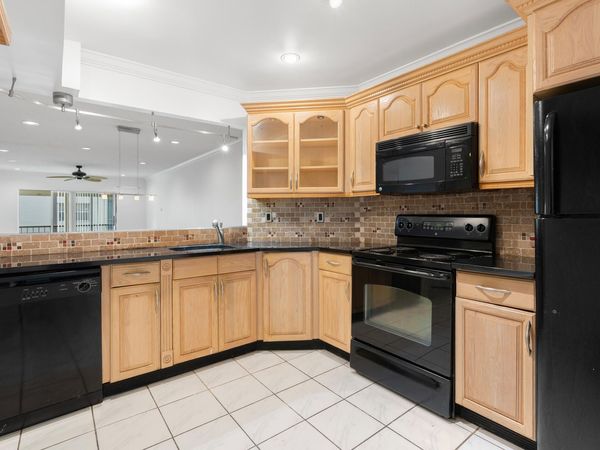 6300 S Falls Cir Drive, Unit 213, Lauderhill, FL 33319