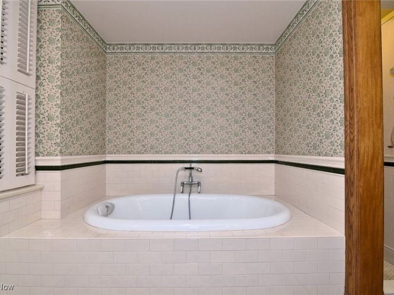 13715 Shaker Boulevard, Unit 1A, Cleveland, OH 44120 Photo 17