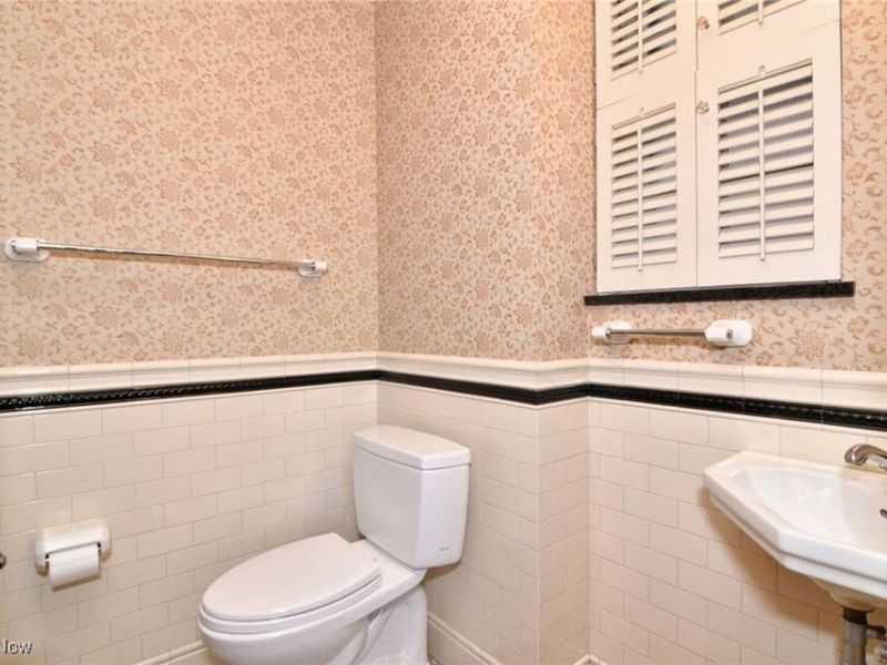 13715 Shaker Boulevard, Unit 1A, Cleveland, OH 44120 Photo 26