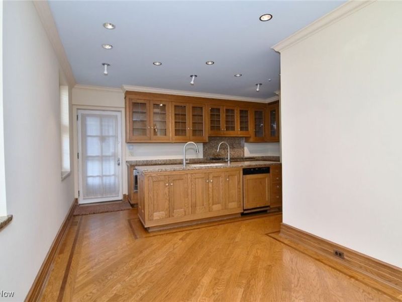 13715 Shaker Boulevard, Unit 1A, Cleveland, OH 44120 Photo 28