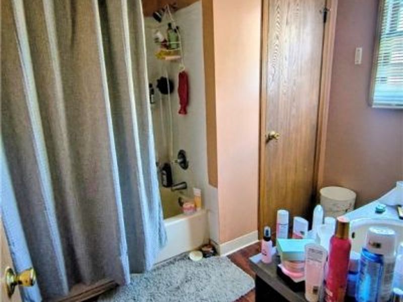 10721 Englewood Avenue, Cleveland, OH 44108 Photo 10