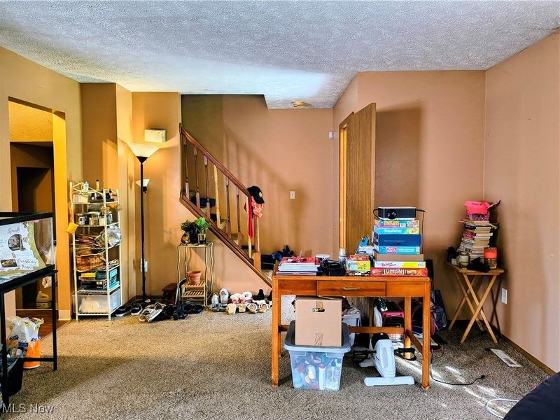 10721 Englewood Avenue, Cleveland, OH 44108 Photo 2