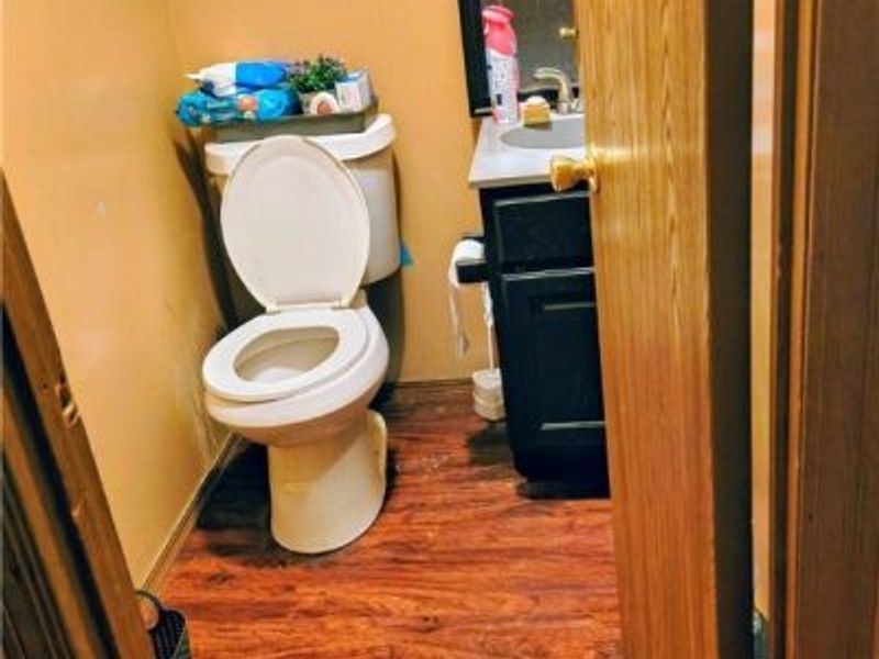 10721 Englewood Avenue, Cleveland, OH 44108 Photo 6