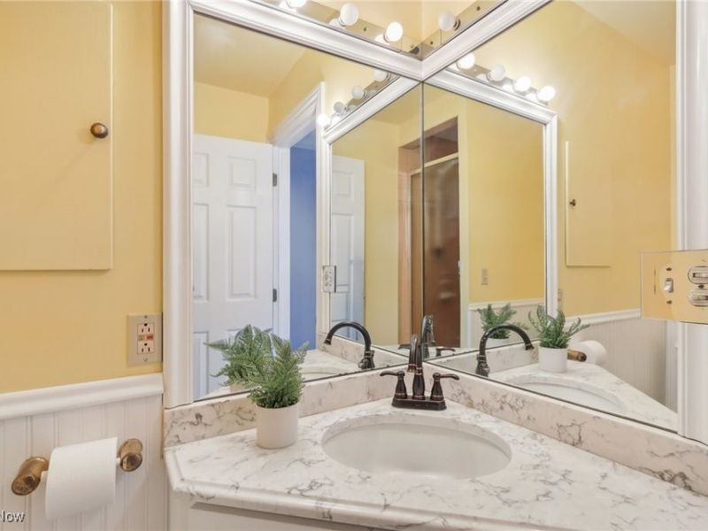 23200 Lake Road, Unit 47, Bay Village, OH 44140 Photo 13