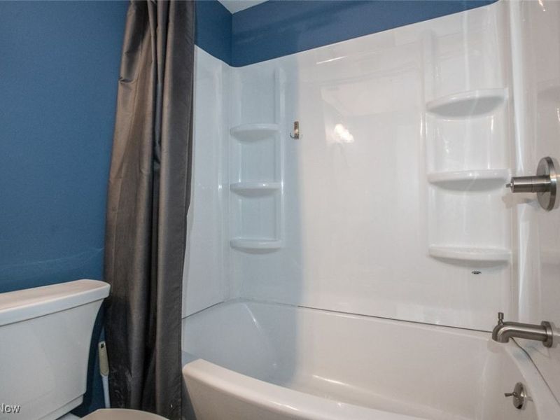 9800 Cove Drive, Unit H2, North Royalton, OH 44133 Photo 14