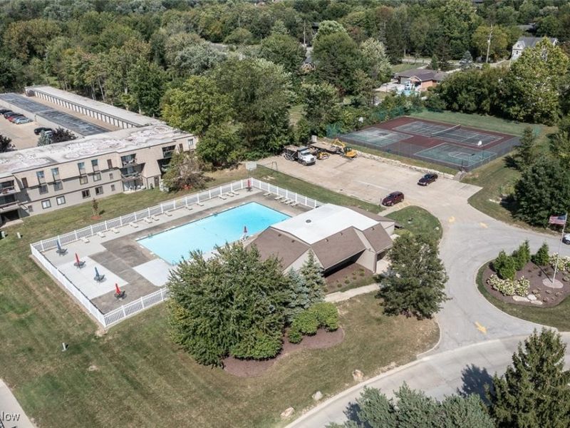 9800 Cove Drive, Unit H2, North Royalton, OH 44133 Photo 30