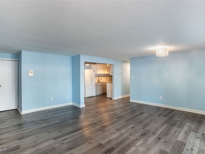 9800 Cove Drive, Unit H2, North Royalton, OH 44133 Photo 4