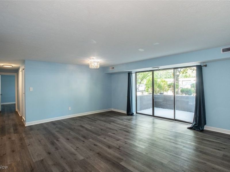 9800 Cove Drive, Unit H2, North Royalton, OH 44133 Photo 5