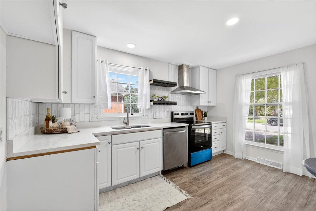 3452 Plaza Lane Photo 15