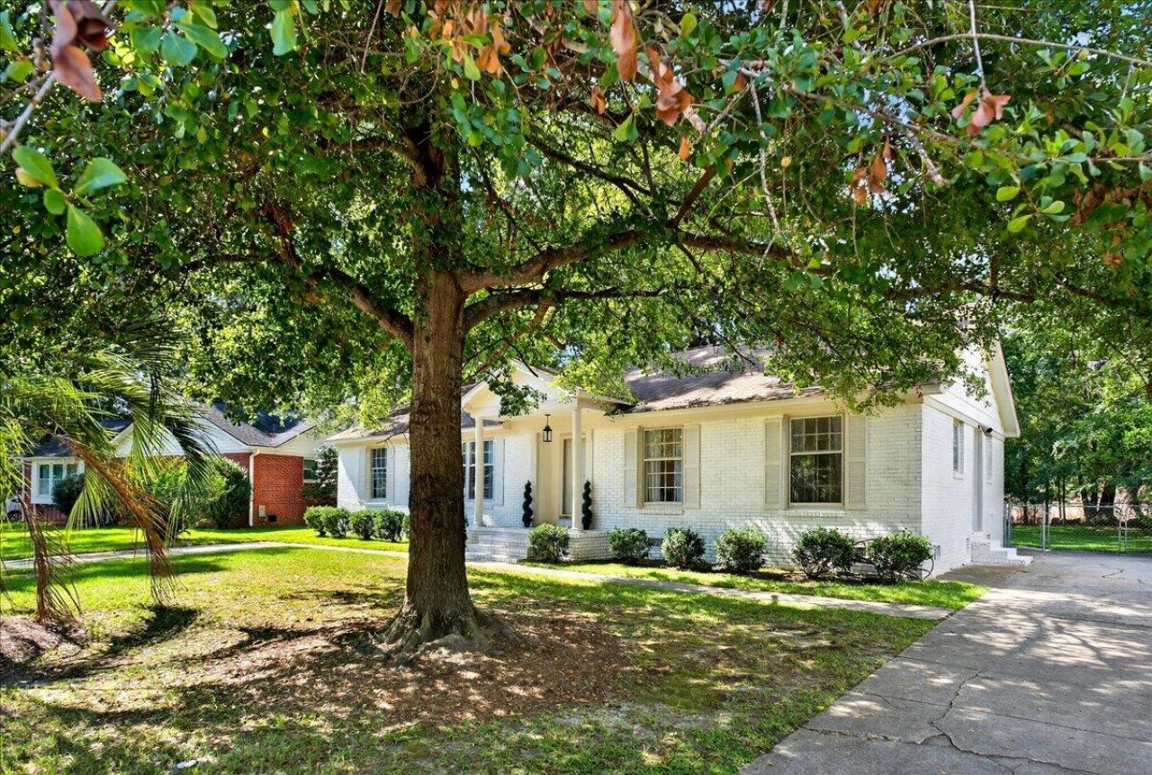 3452 Plaza Lane Photo 4