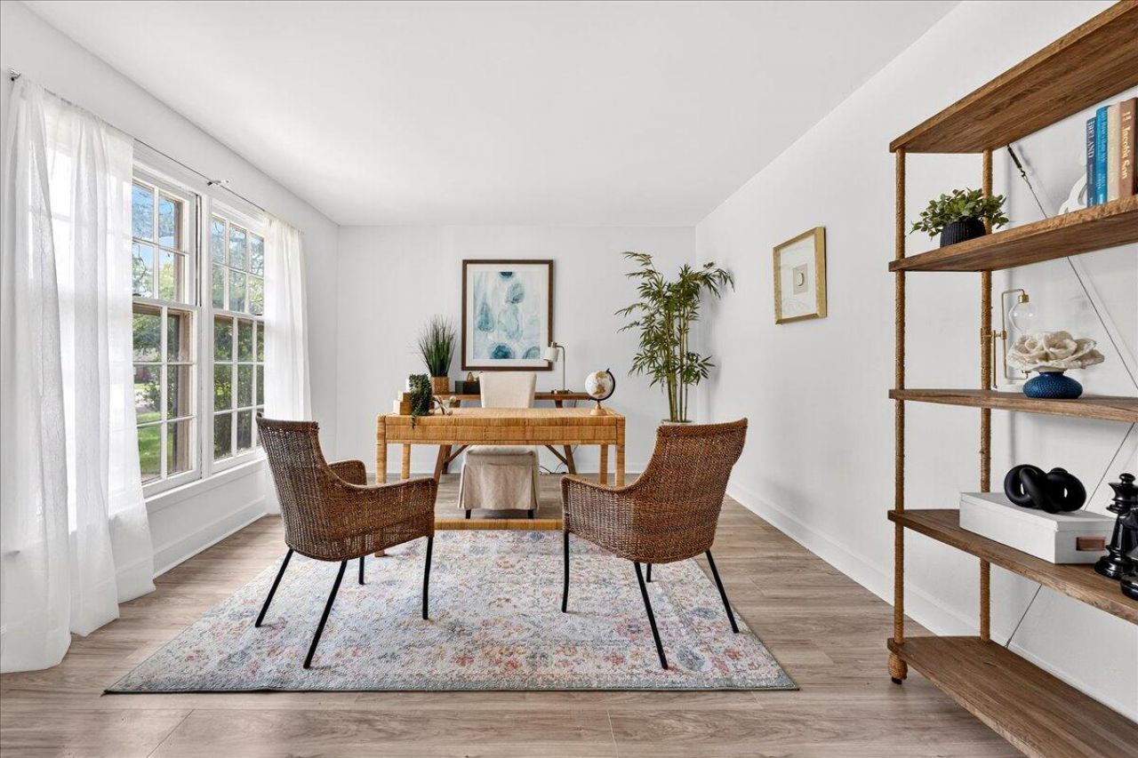 3452 Plaza Lane Photo 8