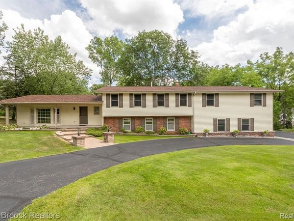 796 ROCK SPRING Road, Bloomfield Twp, MI 48304