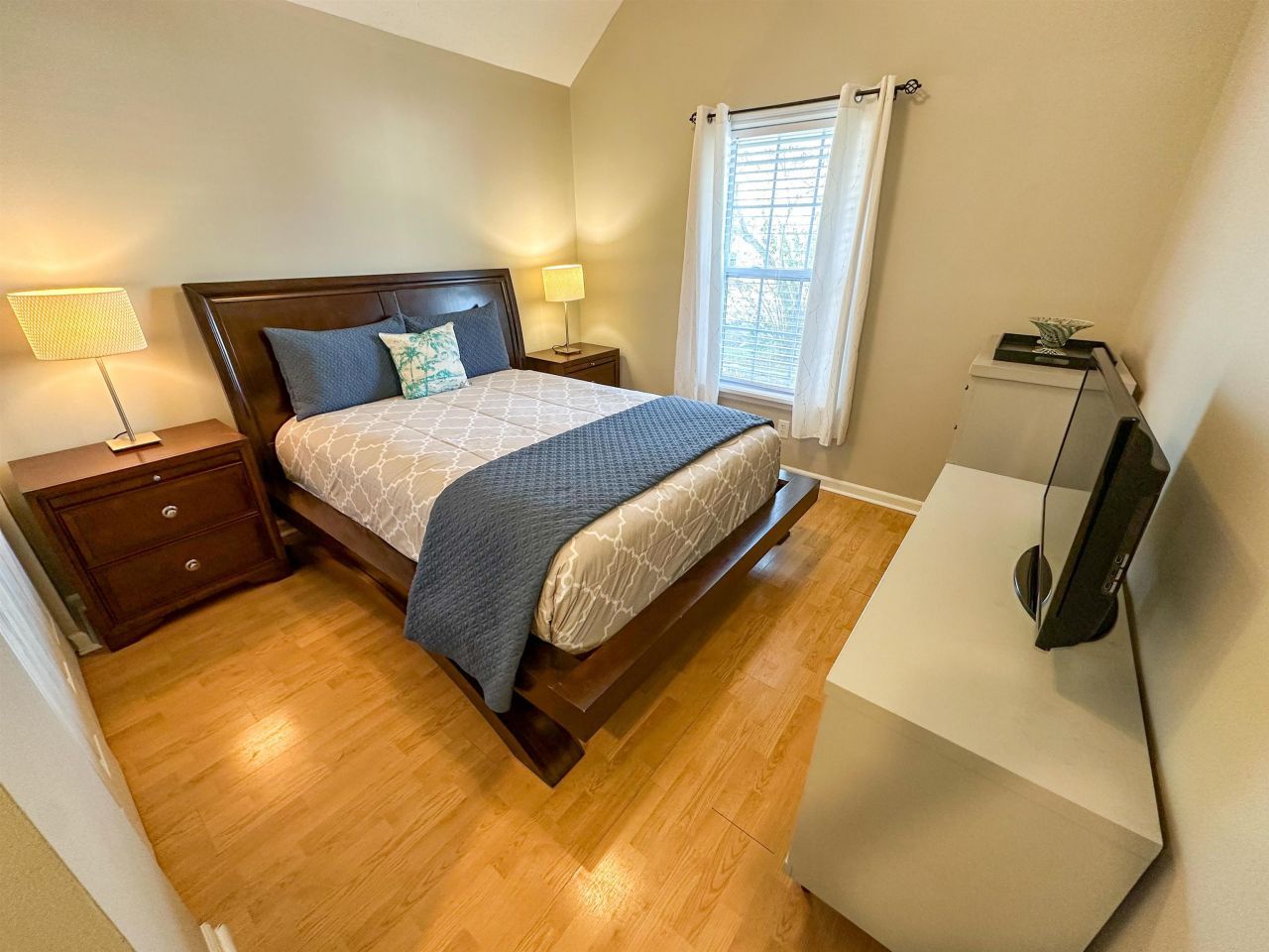 312 Lyons Cove Dr. Photo 12