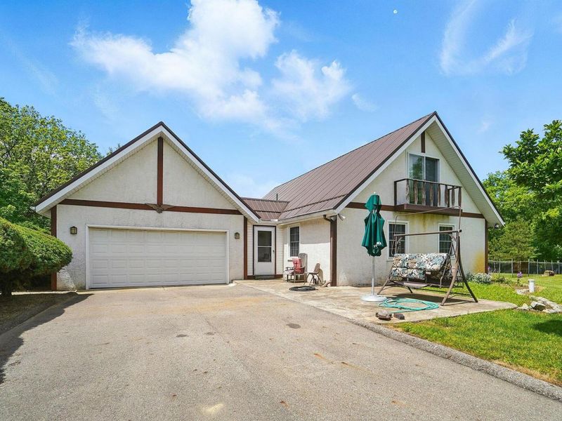 16270 Cook Yankeetown Road NE, Mount Sterling, OH 43143 Photo 2