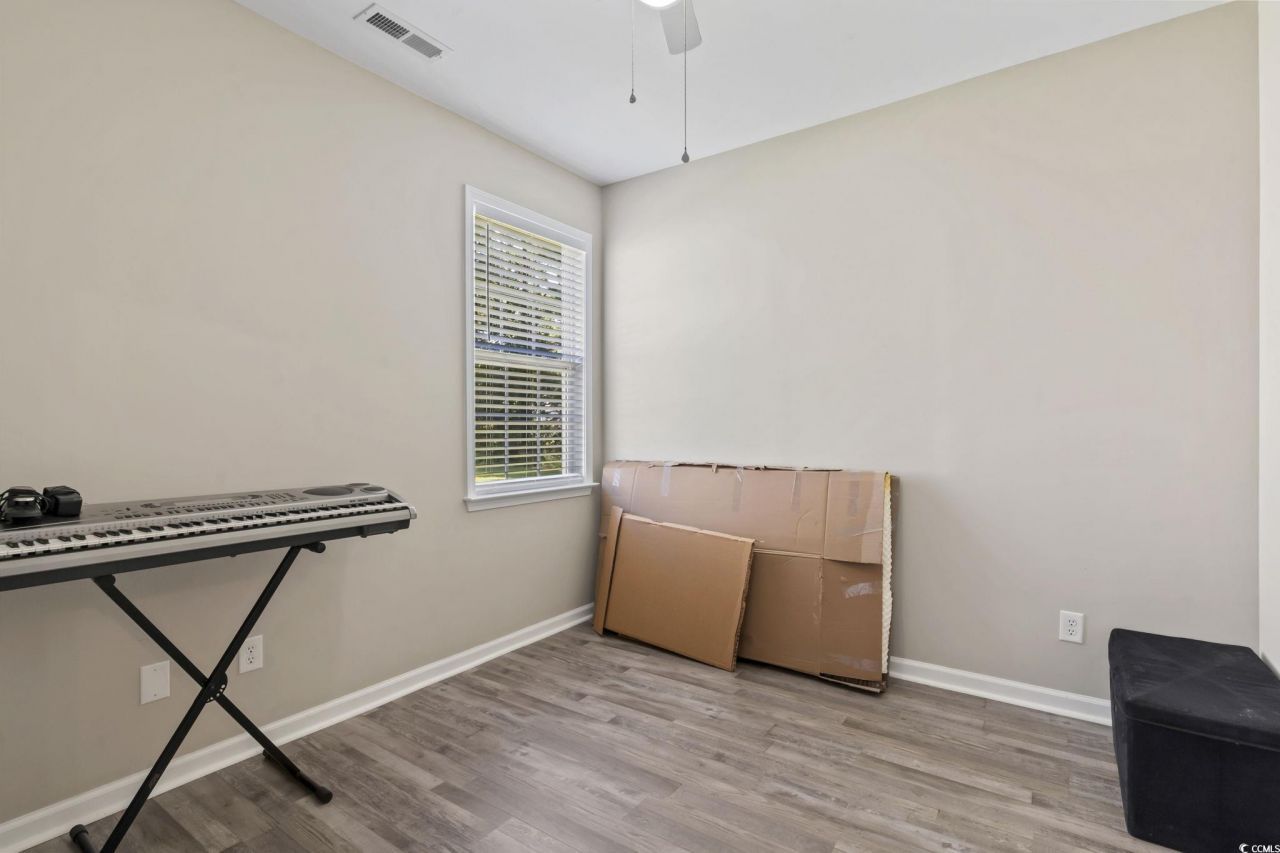 173 Cloverleaf Dr. Photo 9