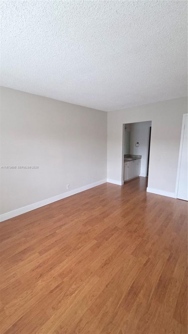 5231 Geneva Way, Unit 205, Doral, FL 33166 Photo