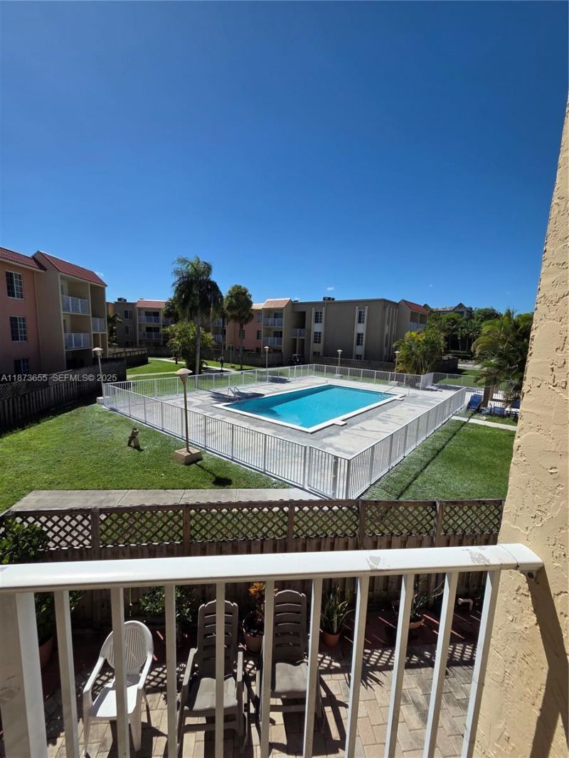 5231 Geneva Way, Unit 205, Doral, FL 33166 Photo