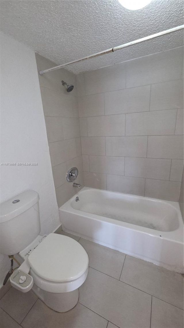 5231 Geneva Way, Unit 205, Doral, FL 33166 Photo