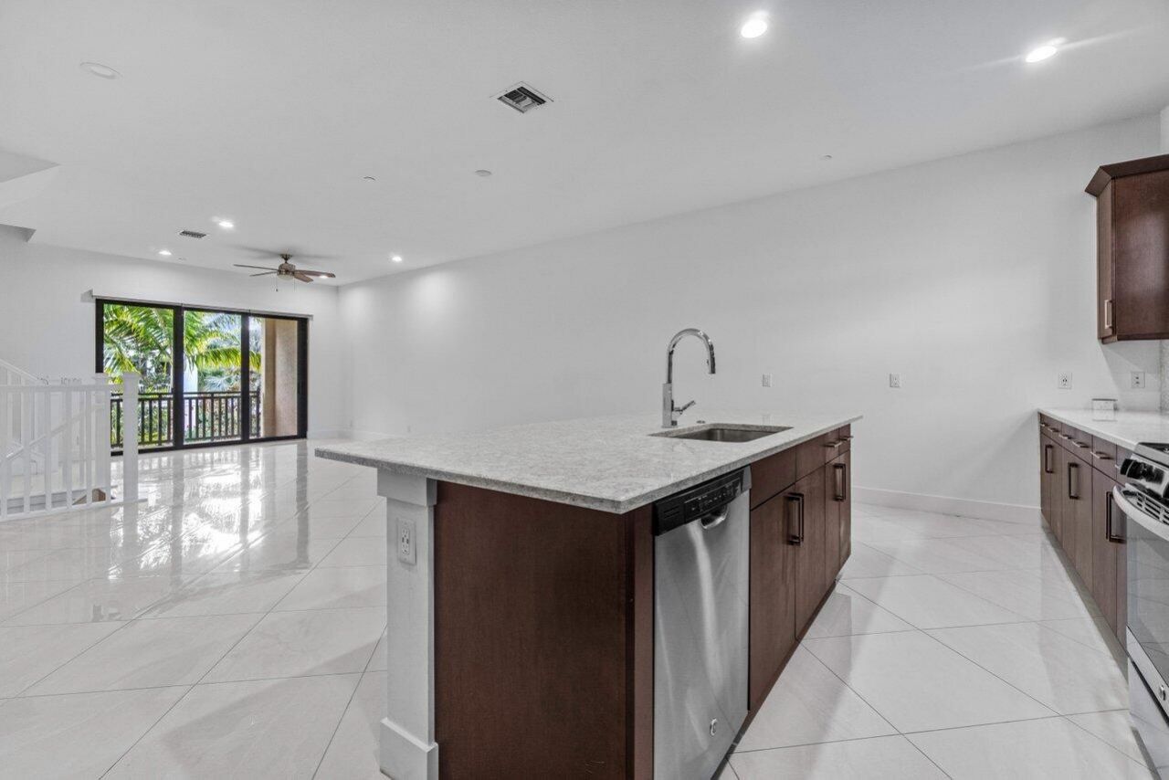 7115 Edison Place, Palm Beach Gardens, FL 33418 Photo