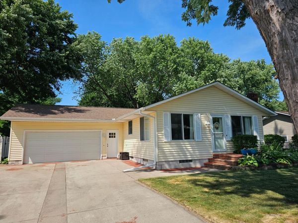 931 Roosevelt Street, River Falls, WI 54022